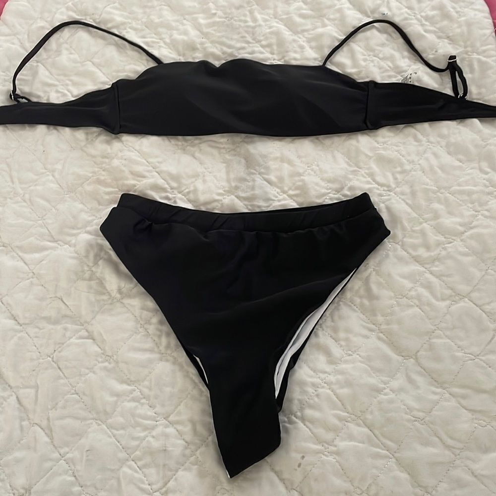 Black 2 piece bikini size Large NEW